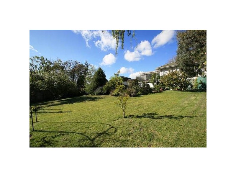 4 Ithaca Road, Frankston South VIC 3199
