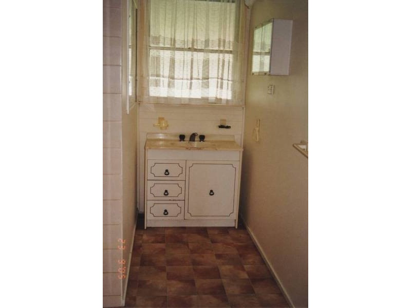 2 Aleppo Crescent, Frankston North VIC 3200