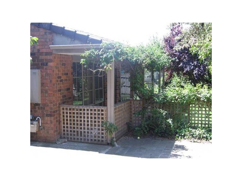 2/17 Hoadley Avenue, Frankston VIC 3199