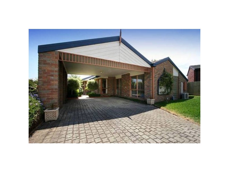 6 Apollo Court, Frankston VIC 3199