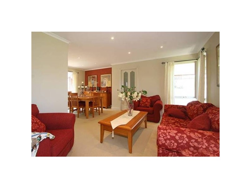 6 Apollo Court, Frankston VIC 3199