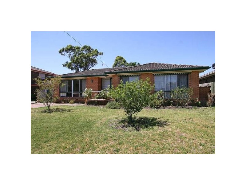 33 Alexander Cres, Frankston VIC 3199