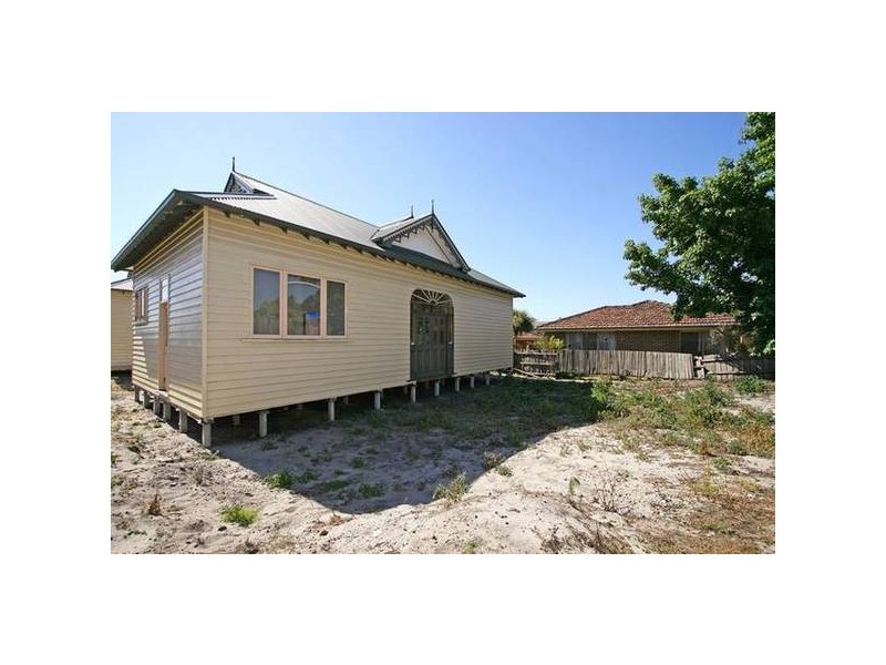 8 Petrie Street, Frankston VIC 3199