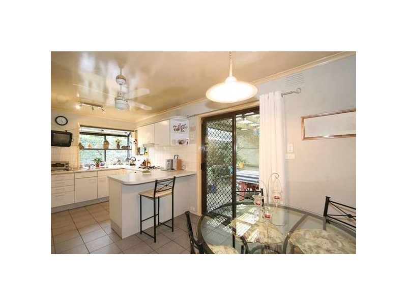 2 Owen Close, Frankston VIC 3199