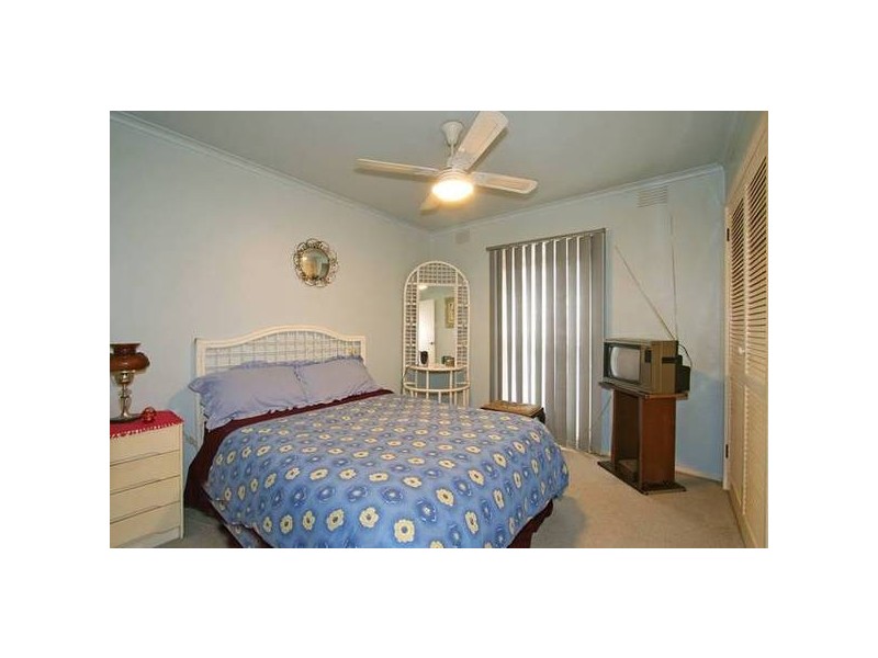 2 Owen Close, Frankston VIC 3199