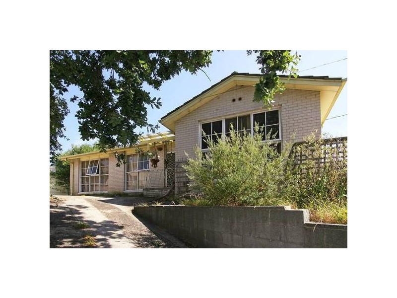 18 Karingal Drive, Frankston VIC 3199