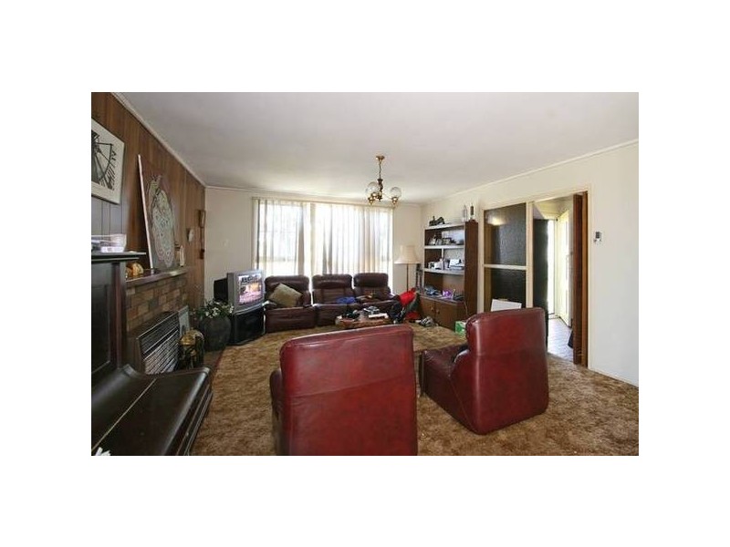 18 Karingal Drive, Frankston VIC 3199