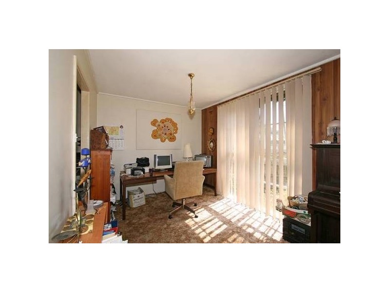 18 Karingal Drive, Frankston VIC 3199