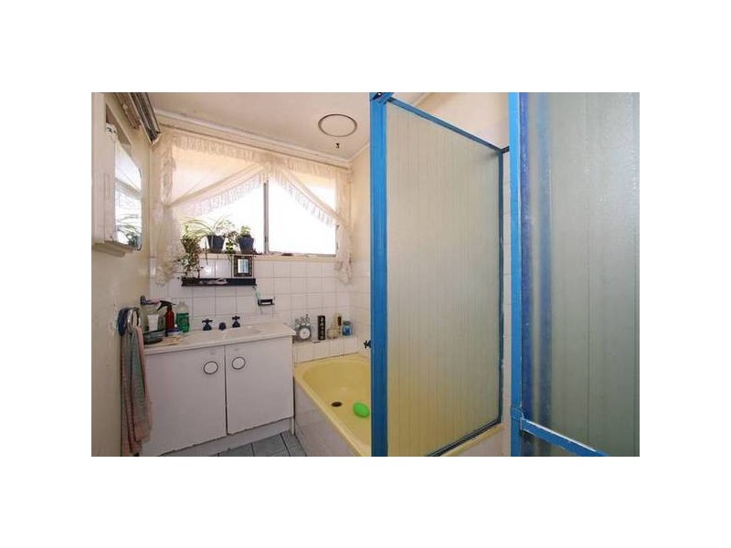 18 Karingal Drive, Frankston VIC 3199