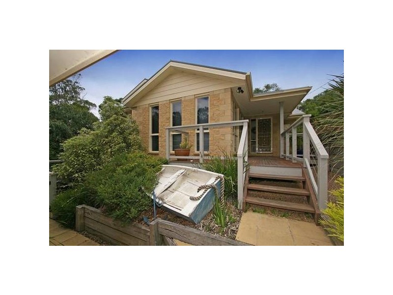 38 Eumeralla Grove, Mount Eliza VIC 3930