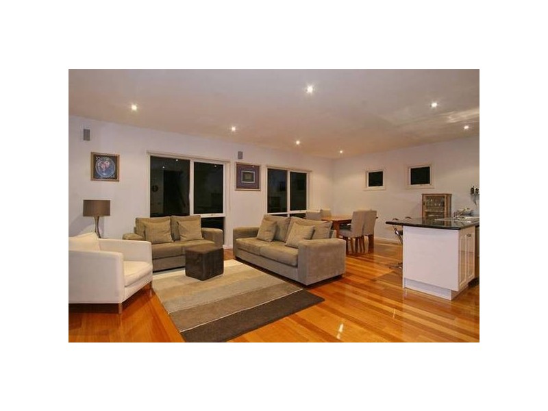38 Eumeralla Grove, Mount Eliza VIC 3930
