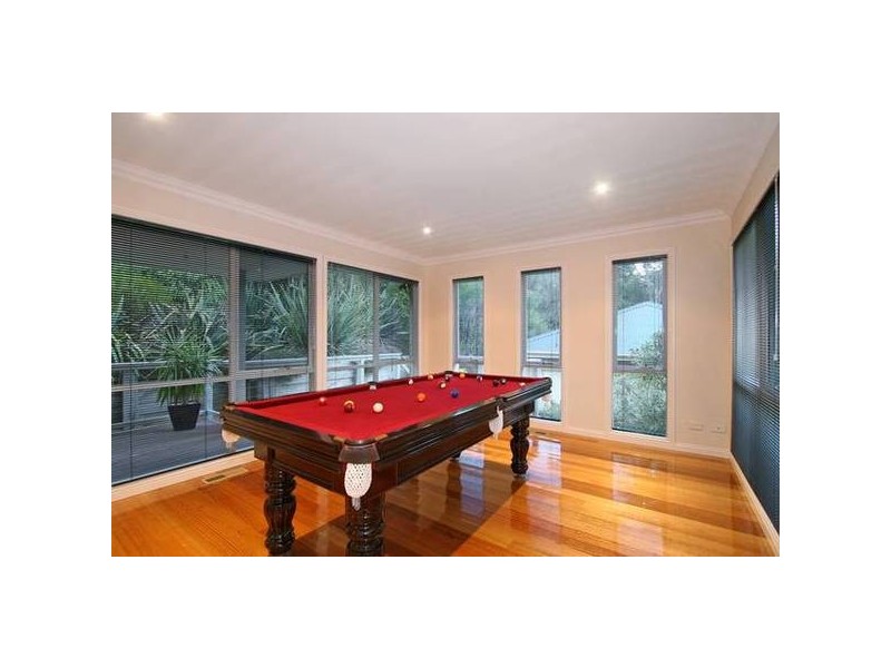 38 Eumeralla Grove, Mount Eliza VIC 3930