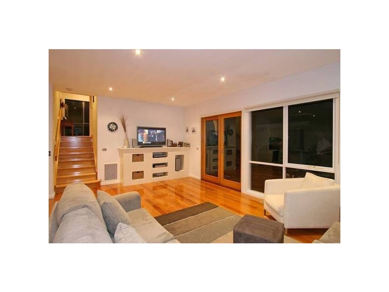 38 Eumeralla Grove, Mount Eliza VIC 3930