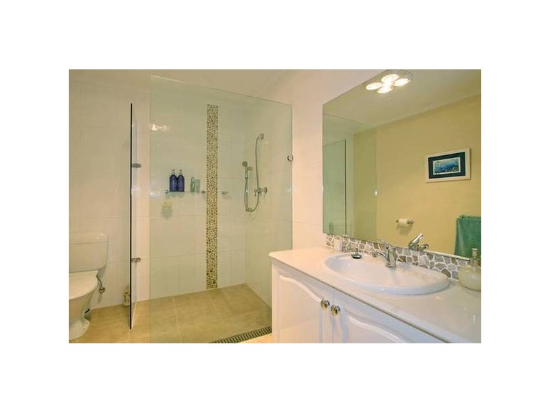 38 Eumeralla Grove, Mount Eliza VIC 3930
