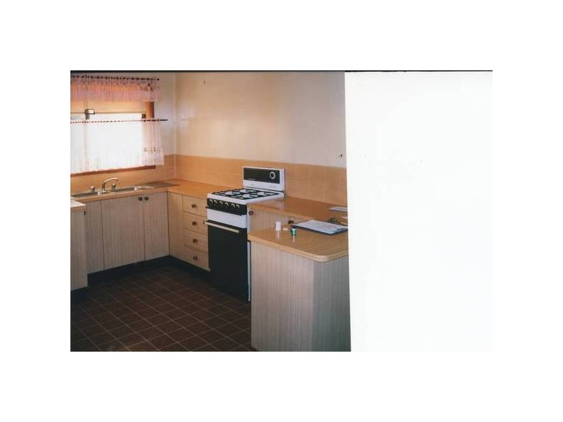 27 Dion Drive, Carrum Downs VIC 3201