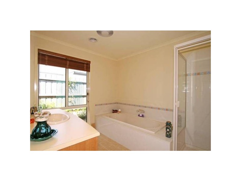 11 Geebung Avenue, Frankston South VIC 3199