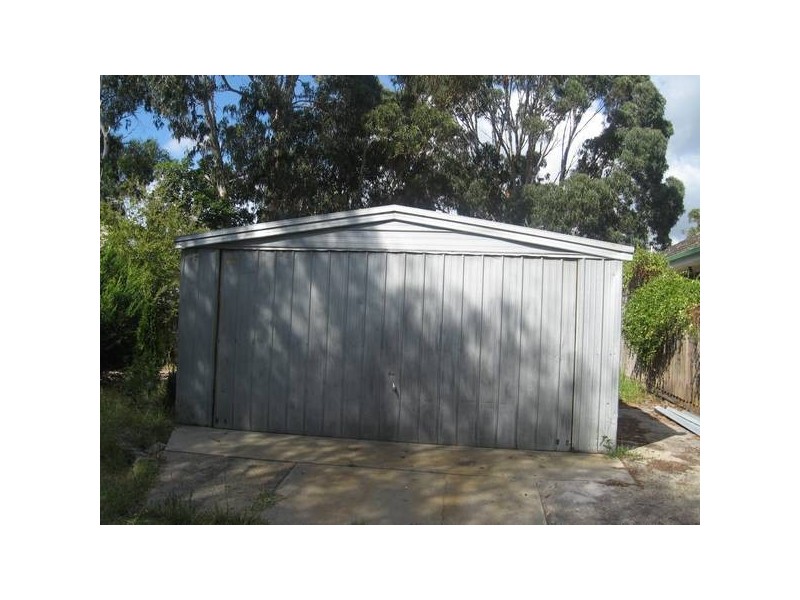 24 VICTORIA PARADE, Frankston South VIC 3199