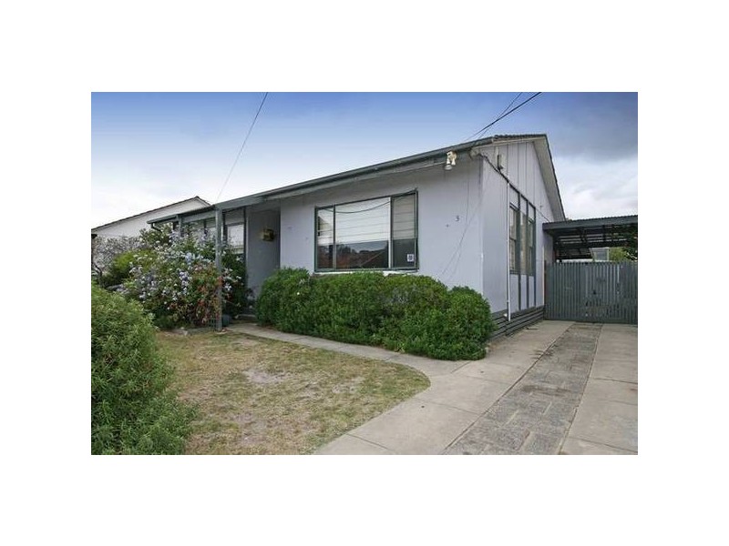 3 Burdett Street, Frankston North VIC 3200