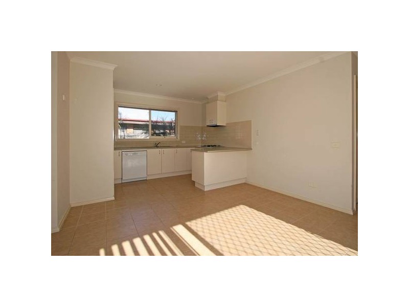 2/15 Cascade Street, Frankston VIC 3199