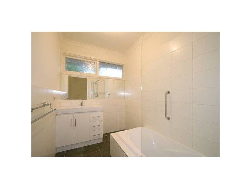 36 Coprosma Avenue, Frankston VIC 3199