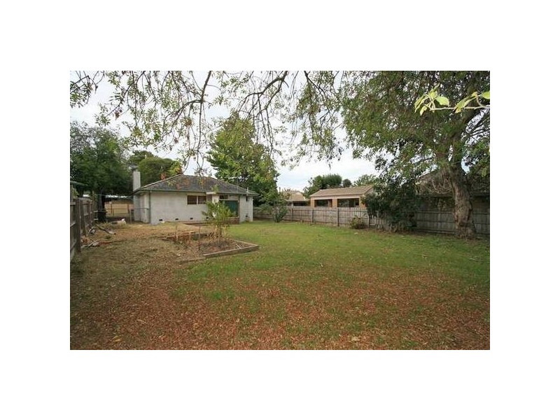 36 Coprosma Avenue, Frankston VIC 3199
