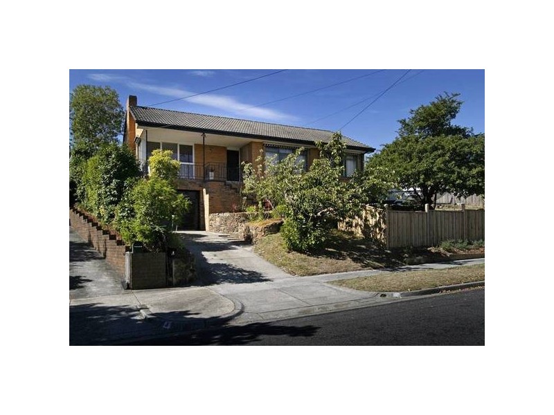 2 Warrain Street, Frankston South VIC 3199