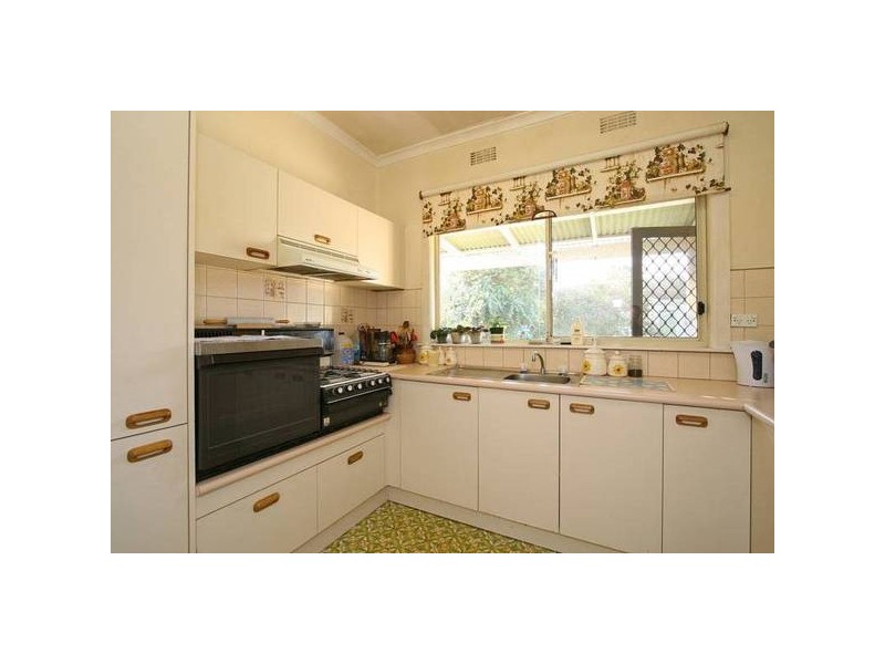 16 Lewis Street, Frankston VIC 3199