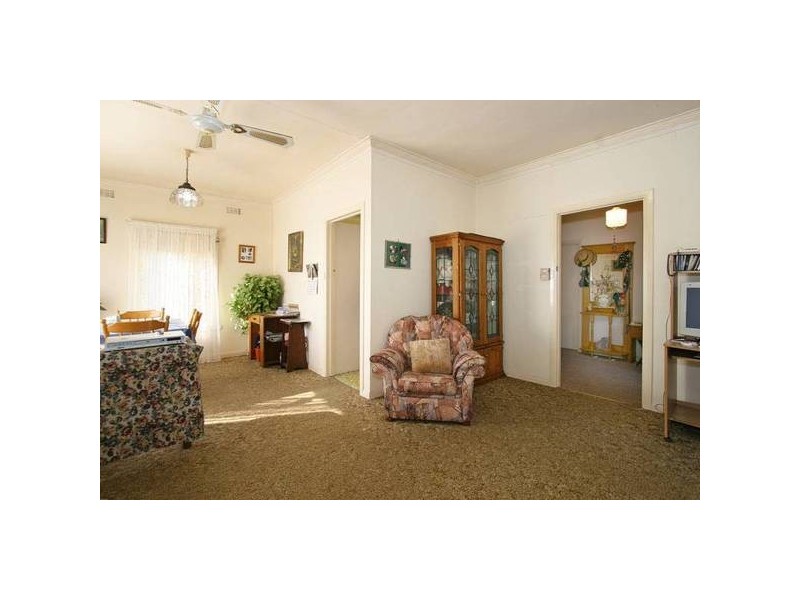 16 Lewis Street, Frankston VIC 3199