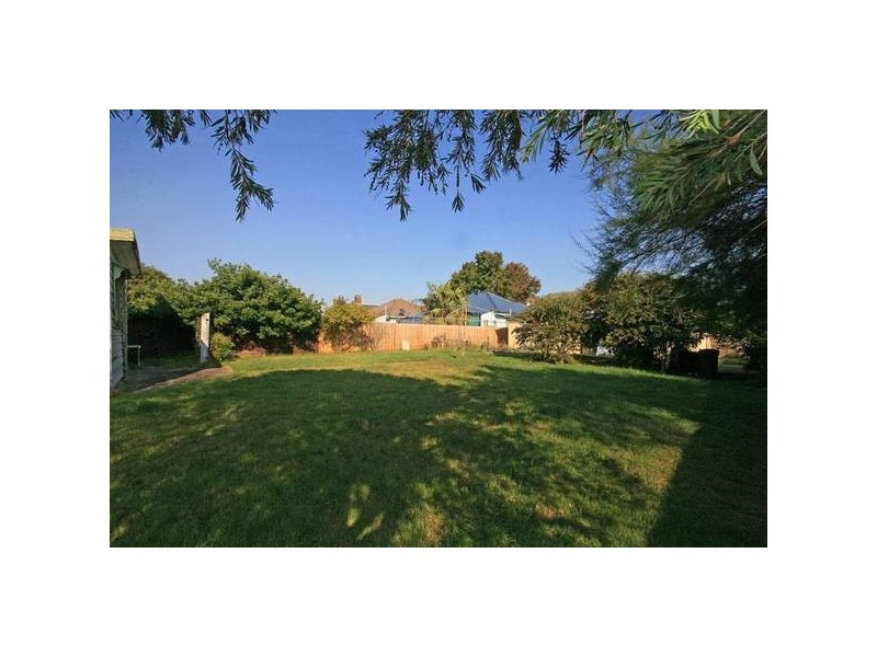 16 Lewis Street, Frankston VIC 3199