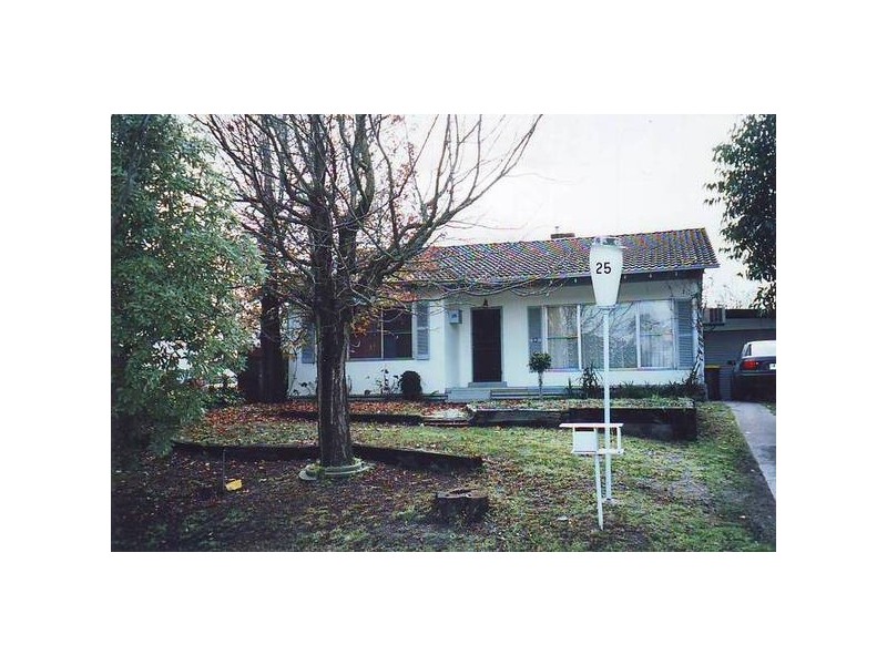 25 Hickory Crescent, Frankston North VIC 3200