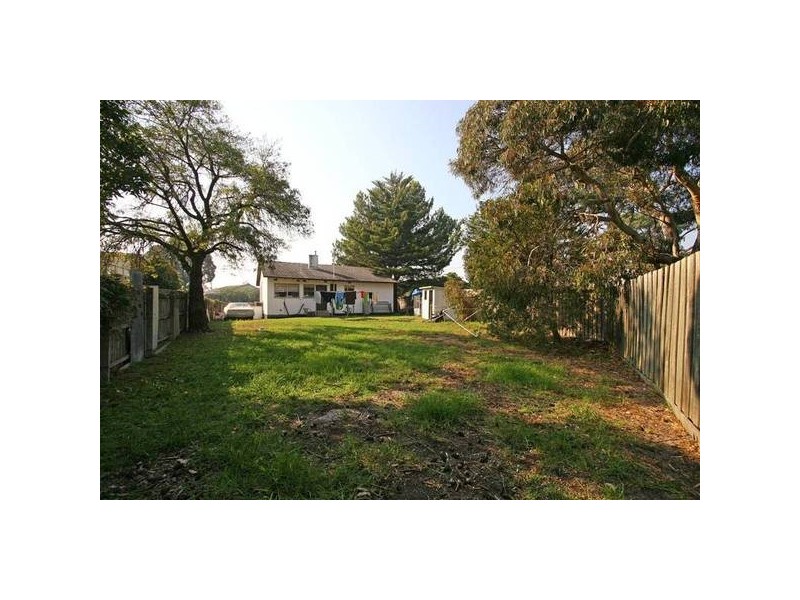 1 Jarrah Court, Frankston North VIC 3200