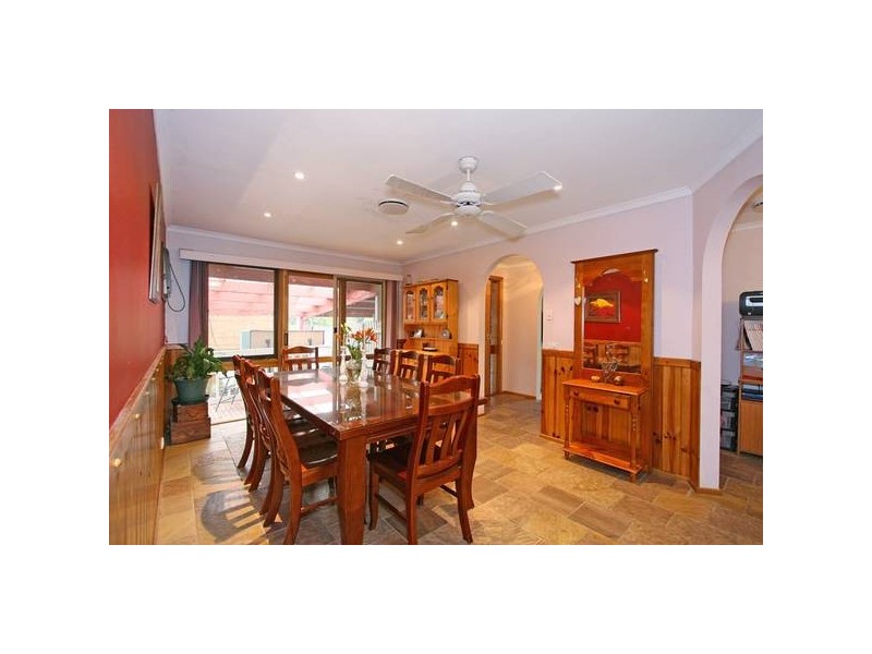 8 Raymond Avenue, Langwarrin VIC 3910