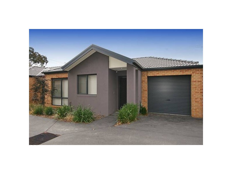 2/33 Deane Street, Frankston VIC 3199