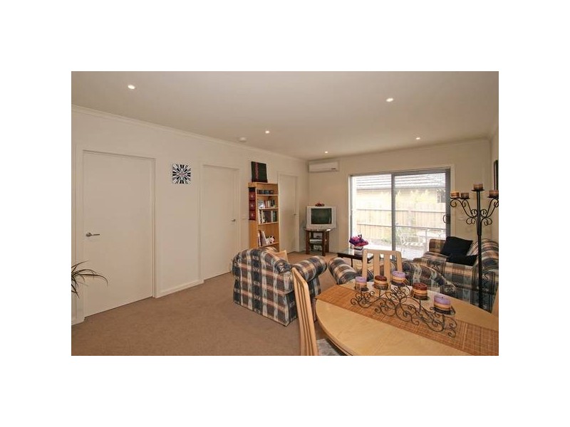 2/33 Deane Street, Frankston VIC 3199