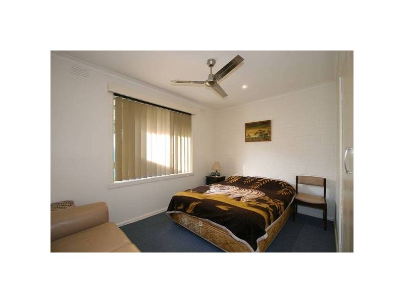 2/18 The Crest, Frankston South VIC 3199