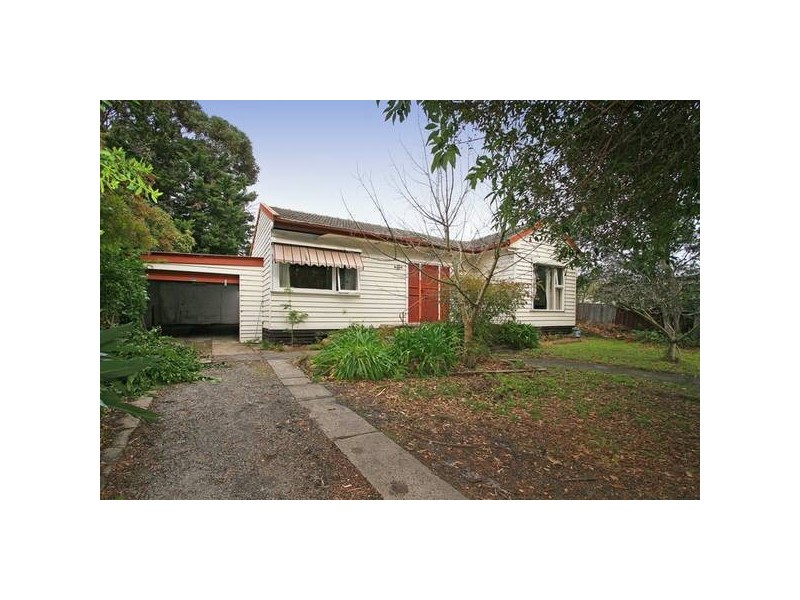 2 Gordon Avenue, Frankston VIC 3199