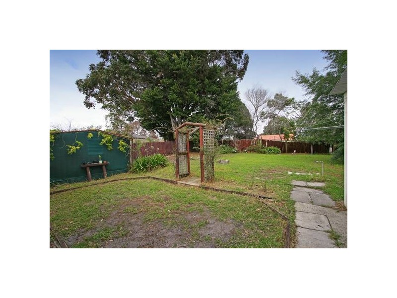 2 Gordon Avenue, Frankston VIC 3199
