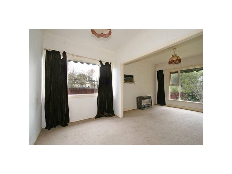 2 Gordon Avenue, Frankston VIC 3199