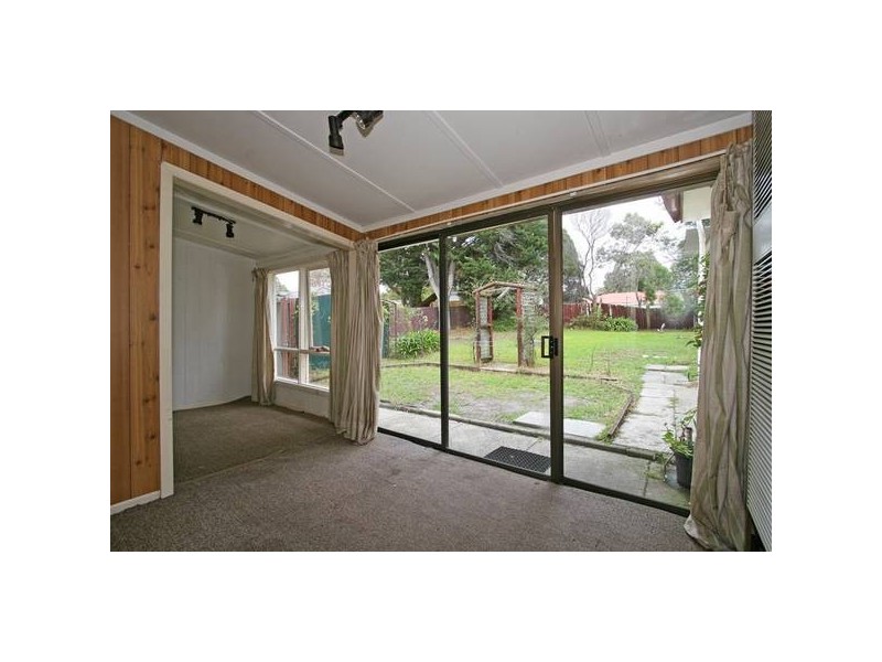 2 Gordon Avenue, Frankston VIC 3199