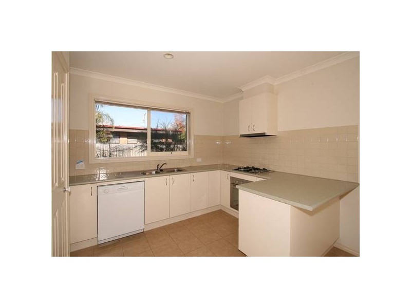 2/15 Cascade Street, Frankston VIC 3199