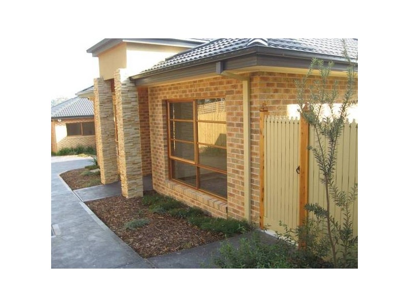 2/8 Ithaca Road, Frankston South VIC 3199