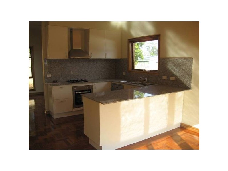 2/8 Ithaca Road, Frankston South VIC 3199