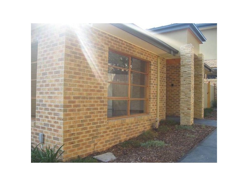 2/8 Ithaca Road, Frankston South VIC 3199