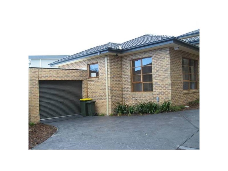 2/8 Ithaca Road, Frankston South VIC 3199