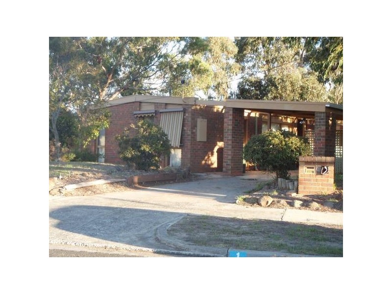 1 Oakhurst Court, Frankston VIC 3199