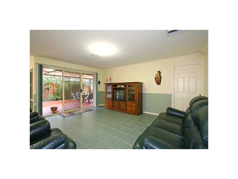 35 Manorwoods Drive, Frankston VIC 3199