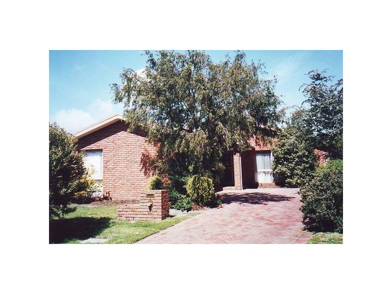 4 Condor Court, Frankston VIC 3199