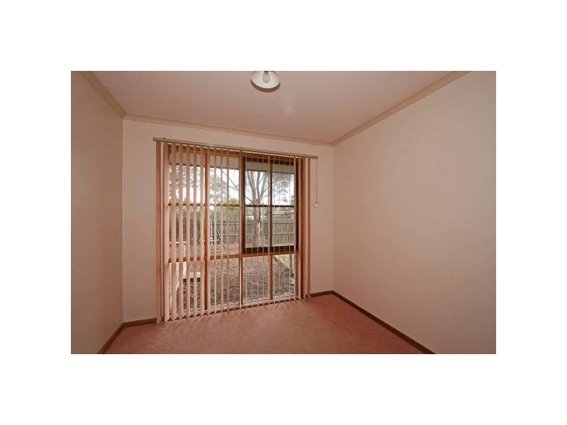 8 Arcadia Street, Carrum Downs VIC 3201