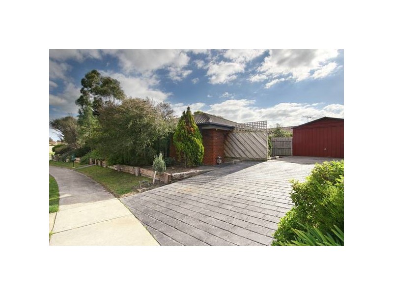 8 Arcadia Street, Carrum Downs VIC 3201