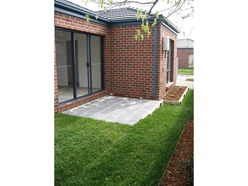 3/8 Lewis Street, Frankston VIC 3199